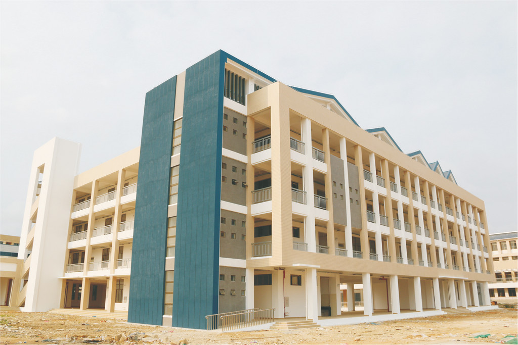 央民族大學(xué)附屬中學(xué)陵水分校4#、5#樓工程1.jpg
